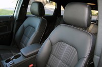 2012 Mercedes-Benz B-Class front seats