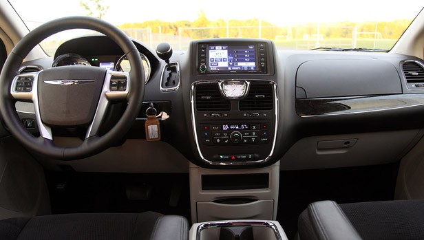 2011 Chrysler Town & Country Touring interior