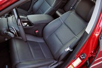 2013 Lexus GS 350 front seats