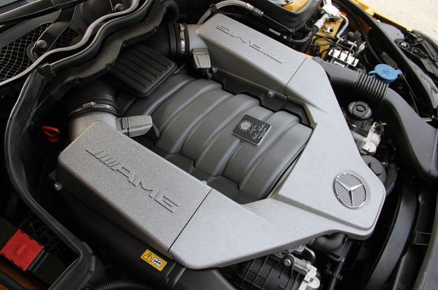 2012 Mercedes-Benz C63 AMG Coupe Black Series engine