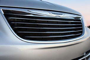 2011 Chrysler Town & Country Touring grille