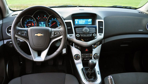 2012 Chevrolet Cruze Eco interior