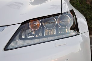 2013 Lexus GS 450h headlight