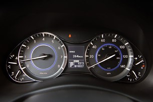 2012 Infiniti QX56 gauges