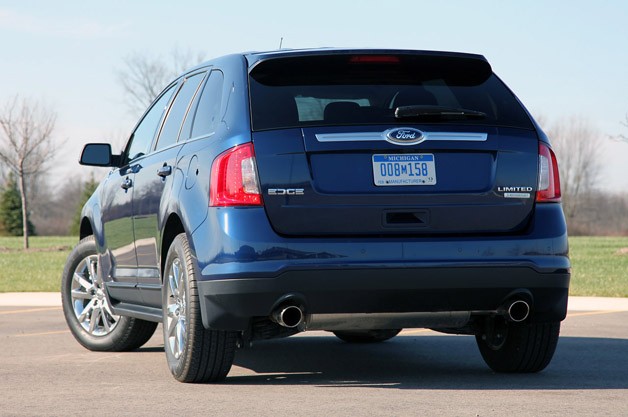 2012 Ford Edge EcoBoost rear 3/4 view