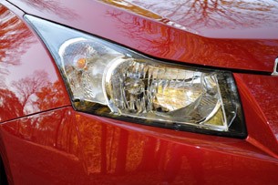 2012 Chevrolet Cruze Eco headlight