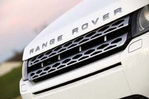 2012 Land Rover Range Rover Evoque Coupe grille