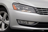 2012 Volkswagen Passat front detail
