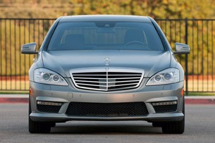 2012 Mercedes-Benz S63 AMG front view