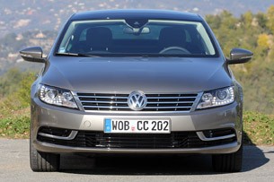2013 Volkswagen CC front view