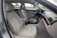 2012 Volkswagen Passat front seats