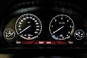 2012 BMW M550d xDrive gauges