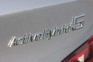 2013 BMW ActiveHybrid 5 badge