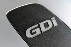 2012 Hyundai Genesis engine detail