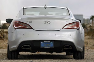 2013 Hyundai Genesis Coupe rear view