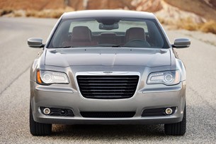 2012 Chrysler 300 S front view