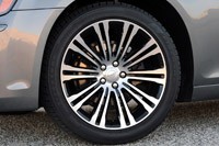 2012 Chrysler 300 S wheel