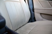 2011 Hyundai Equus Long-Term front seats