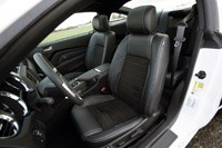 2013 Ford Mustang GT front seats