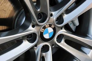 2012 BMW 335i wheel detail