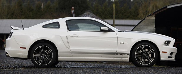 2013 Ford Mustang GT side view