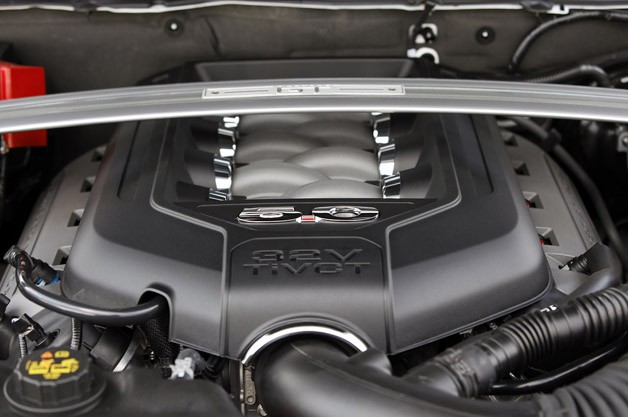 2013 Ford Mustang GT engine