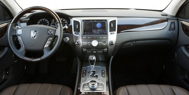 2012 Hyundai Equus interior