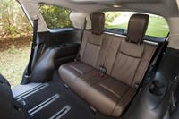 2013 Infiniti JX rear seats