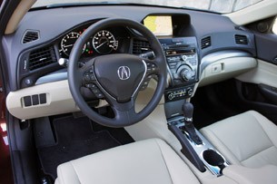 2013 Acura ILX interior