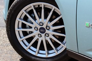 2012 Ford Focus Electric wheel
