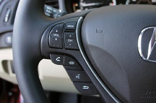 2013 Acura ILX steering wheel controls