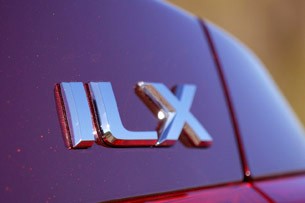2013 Acura ILX badge