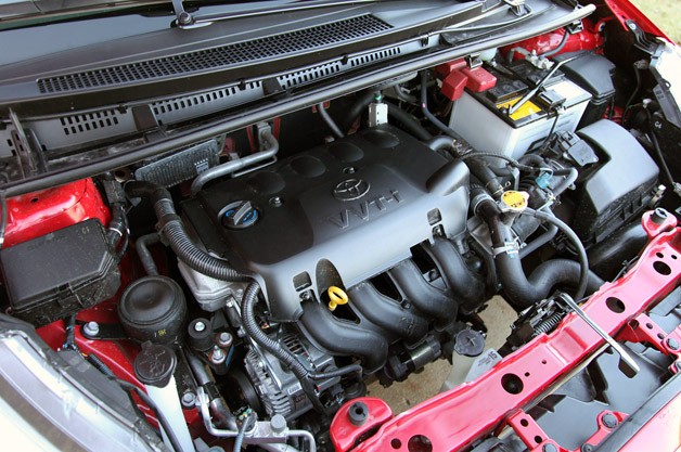2012 Toyota Yaris SE engine