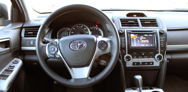 2012 Toyota Camry SE V6 interior