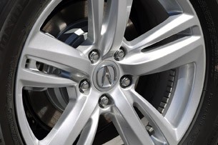 2013 Acura RDX wheel