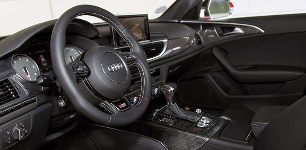 2013 Audi S6 interior