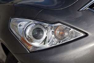 2012 Infiniti G25 headlight