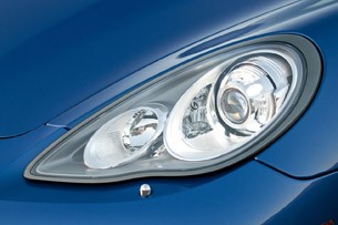 2012 Porsche Panamera Turbo S headlight