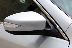 2013 Nissan Altima side mirror