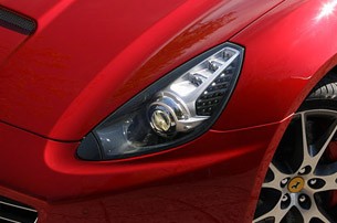 2013 Ferrari California headlight