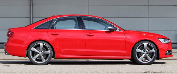 2013 Audi S6 side view
