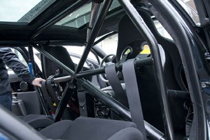 Jaguar XJ Nurburgring Taxi roll cage