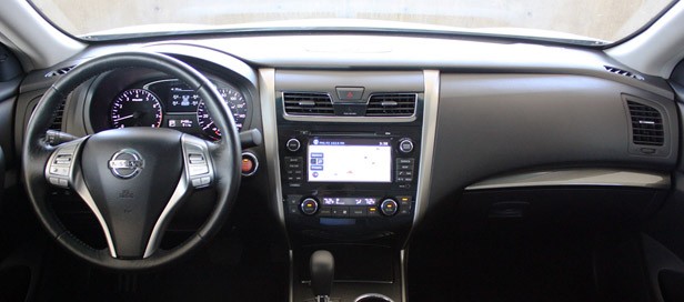 2013 Nissan Altima interior