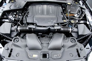 Jaguar XJ Nurburgring Taxi engine