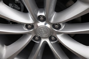 2012 Buick Verano wheel