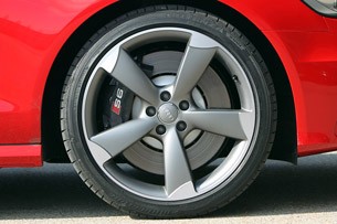 2013 Audi S6 wheel