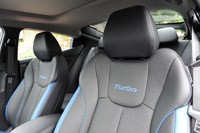 2013 Hyundai Veloster Turbo front seats