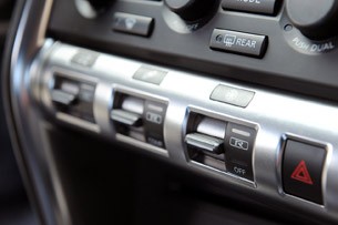 2012 AMS Alpha 12 GT-R drive mode toggles