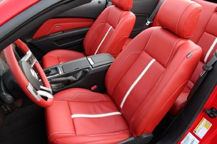2013 Ford Mustang GT Convertible front seats