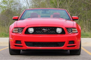 2013 Ford Mustang GT Convertible front view